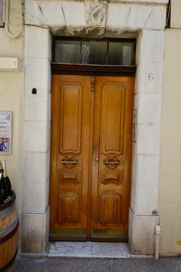 Old Town Antibes Apartment Exterior photo